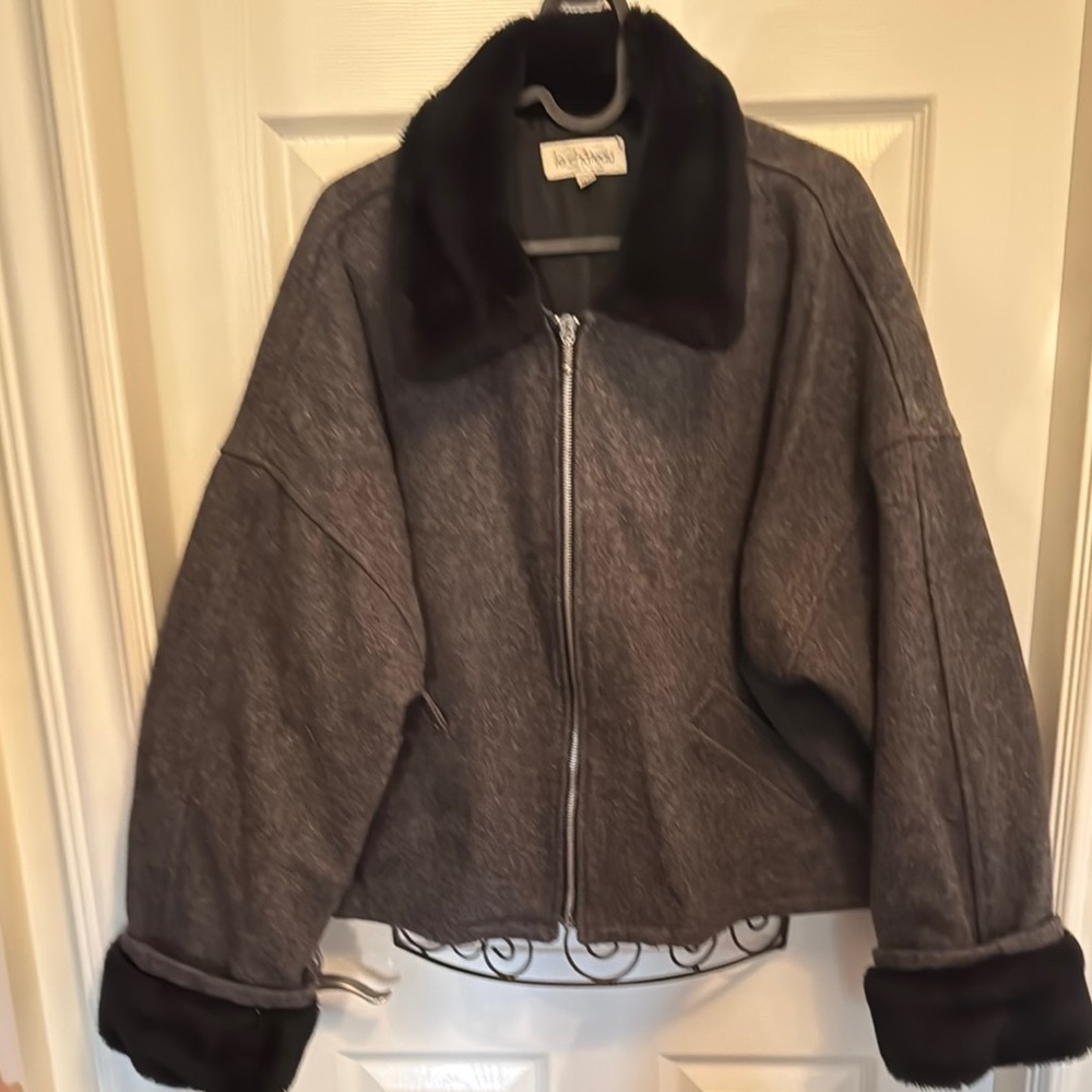 Le Chateau Gray and Black Teddy Jacket Plush Collar